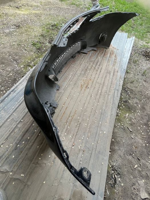 Бампер передний is lexus