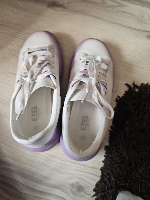 Дамски пролетни обувки