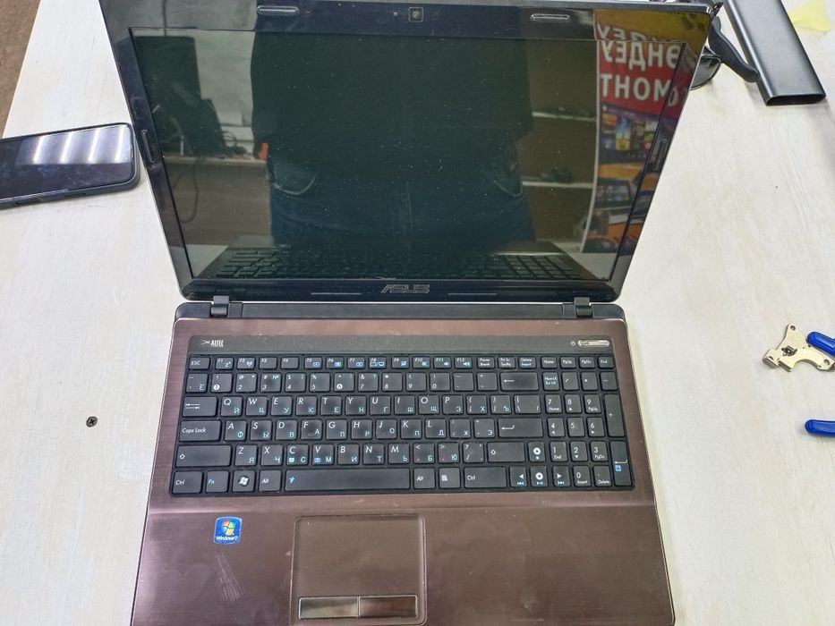 ASUS не рабочий. Б.у.