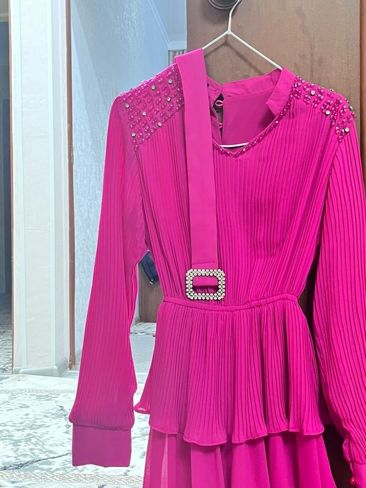 Платье на пракат