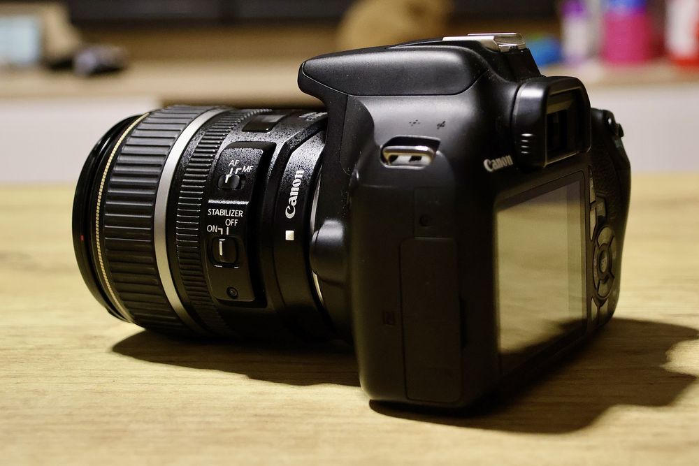 Canon 1300d с обектив  17-85 ultrasonic