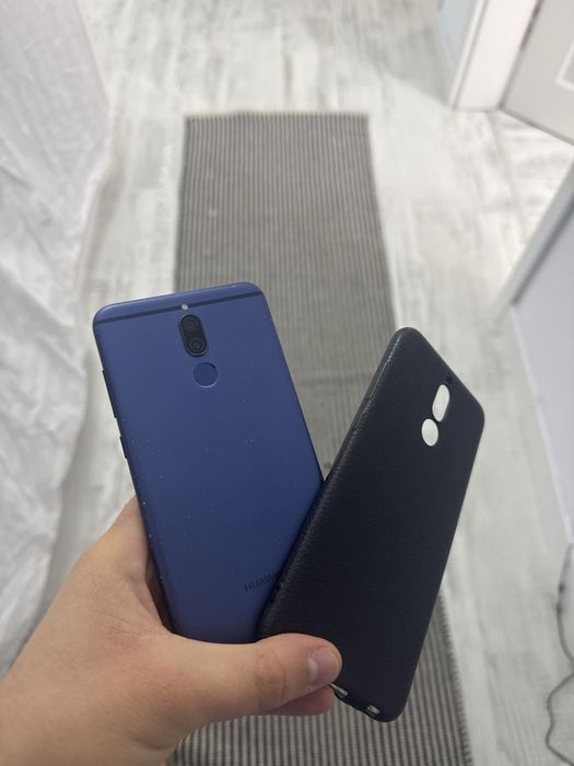 Huawei mate 10 lite cu husa si incarcator nou