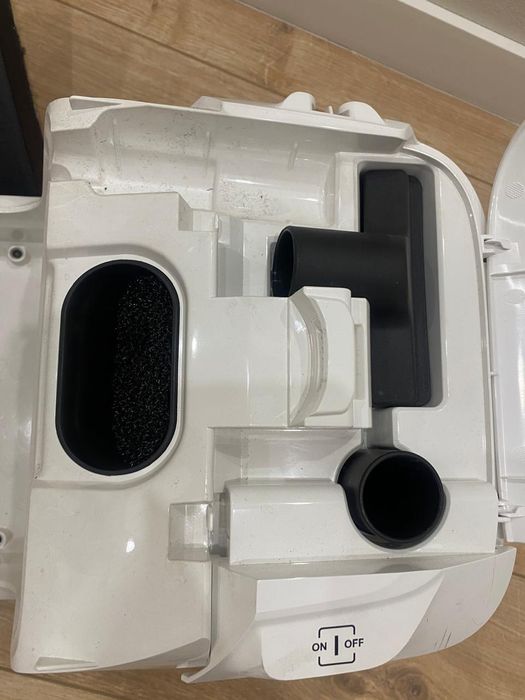 Продам Пылесос Карчер