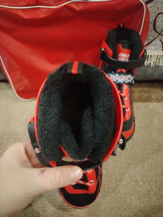 Продам коньки новые