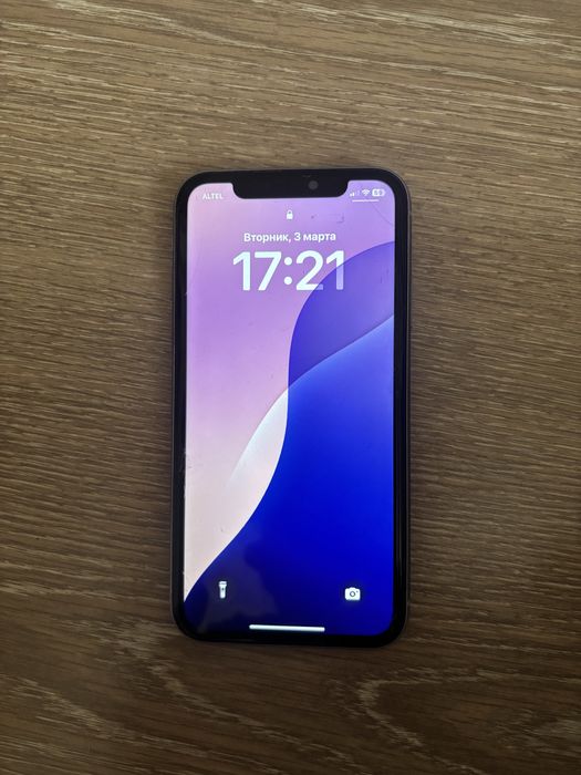 Айфон 11 б/у 64 гб обмен есть