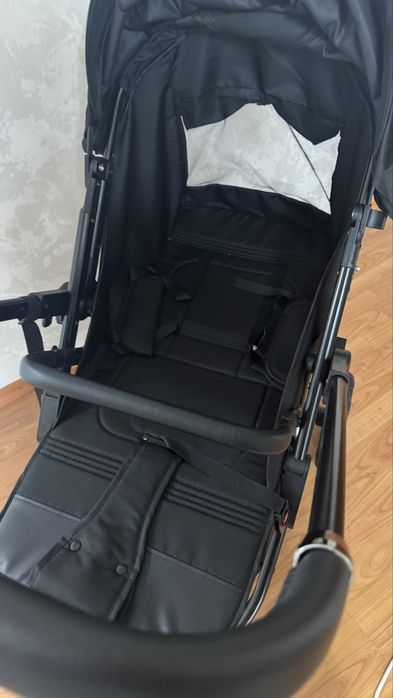 Продам коляску новая