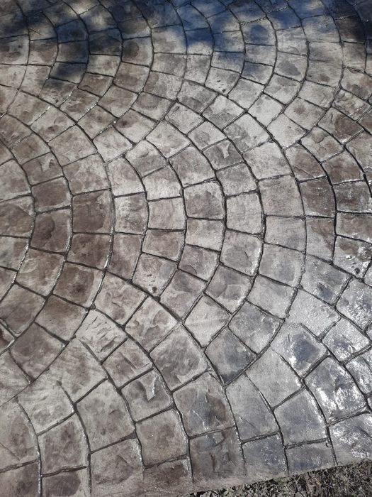 Beton amprentat, elicopterizat, măturat și vertical