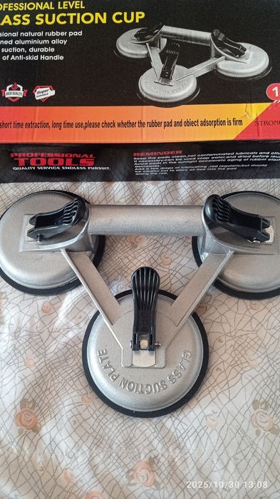 Вакуумна лапа за стъкло.Алуминиева.Тройна.