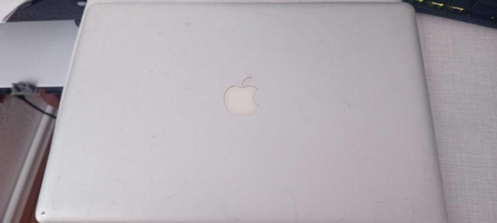 macbook pro 15 2012 (lipsa componente, functional)