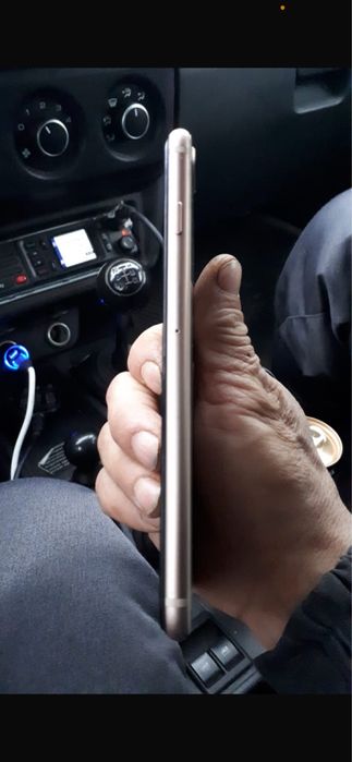 Айфон 8+ сатылады