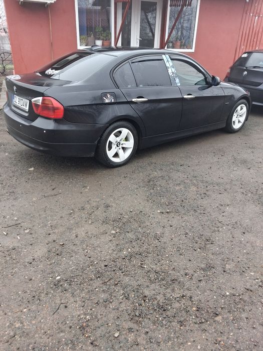 Vând Bmw e90 .an de fab 2007 .mai multe detali in pv