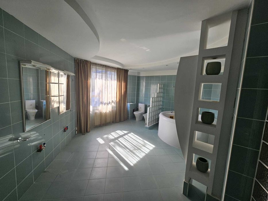 Vand/inchiriez - vila pe 3 niveluri - Satu Nou de Jos