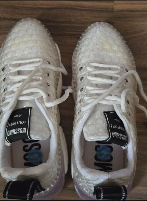 Оригинални Дамски Сникърси Love Moshino