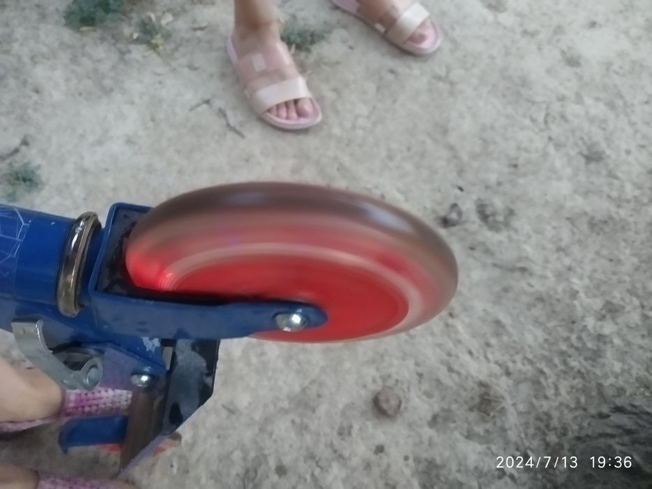 Самокат детский до 8ми лет человек паук