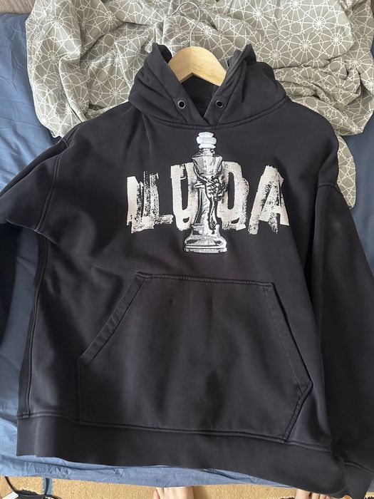 Худи на luda ново