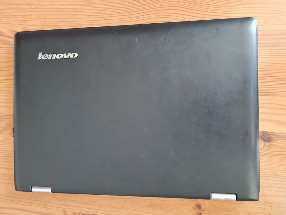 Продам ноутбук рабочий !