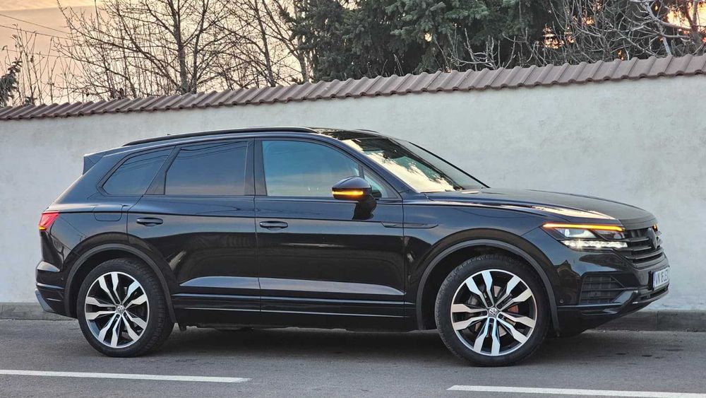 VW Touareg INDIVIDUAL 3.0TDI V6 286cp 4Motion 2018 Full Option