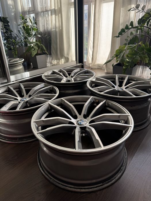 диски BMW G30 R18