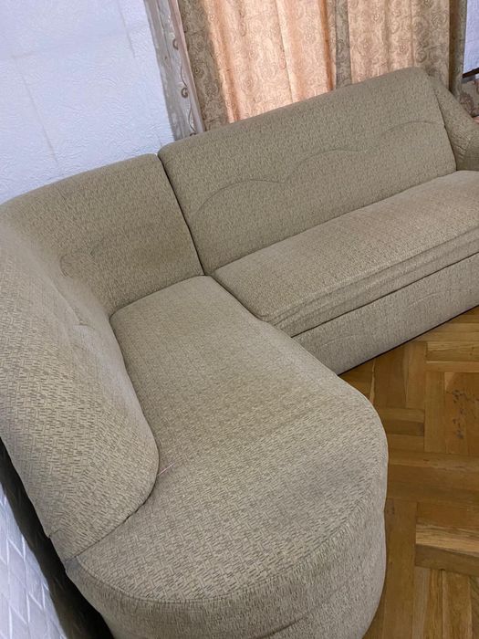 Colțar extensibil cu ladă depozitare – stare foarte bună – 600 lei