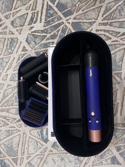 Продам Dyson оригинал