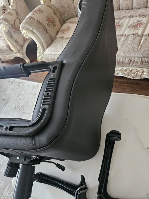 Кресло офисное срочно!