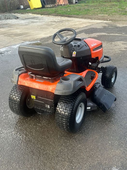 Tractoras tuns iarba husqvarna 70 ore lucrate