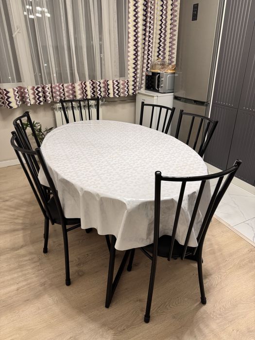 Стулья черные кухня