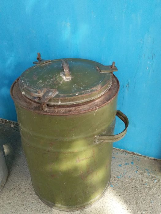 Продаю термос