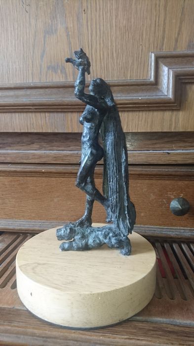 Бронзова скулптура !