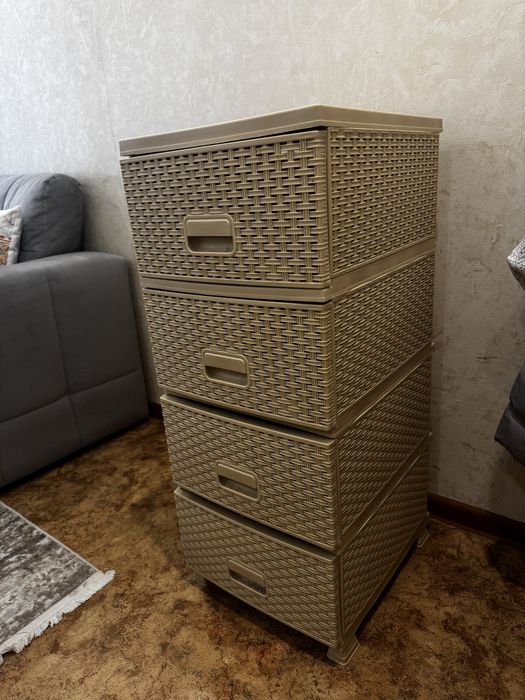 Продам пластиковый комод