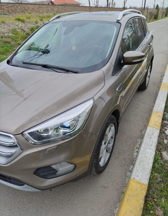 Vând Ford Kuga 2.0 180 CP