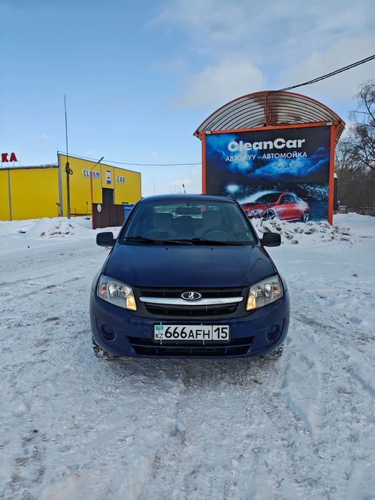 Продам машину Lada granta 2013 8 клоп