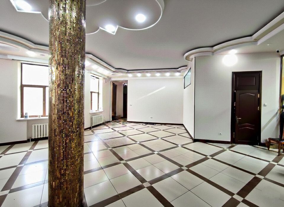 Aviasozlarda aloxida turgan binoda ofis ijaraga beriladi (AX)