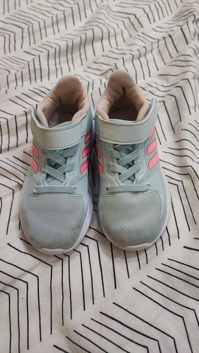 ADIDAS 25 номер за момиче