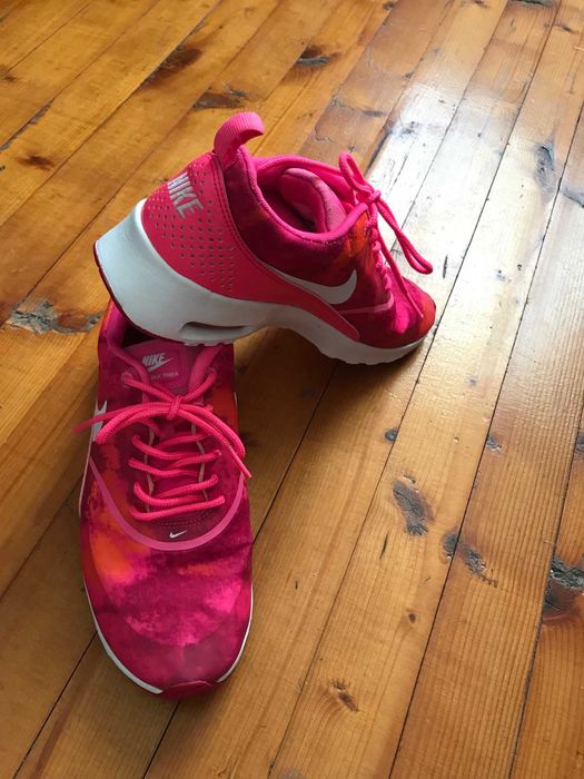 Продавам маратонки найк