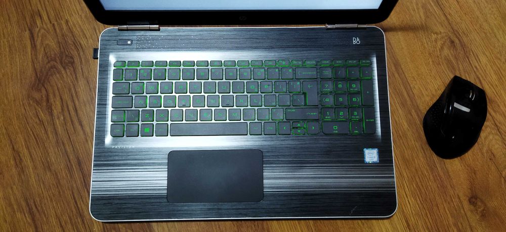 HP 15 15.6" Full HD Intel I5-6300HQ TPM​ B&O SSD два диска две  карти