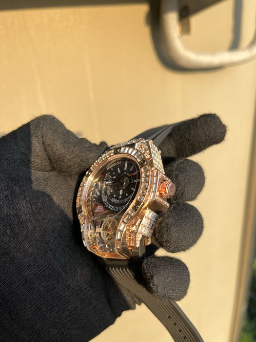 Часовник Hengbolong НАМАЛЕН!