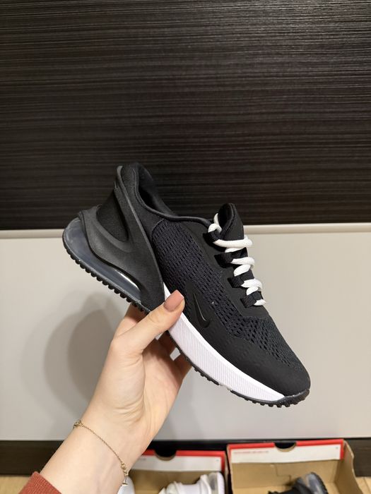 Nike Air Max 270 GO