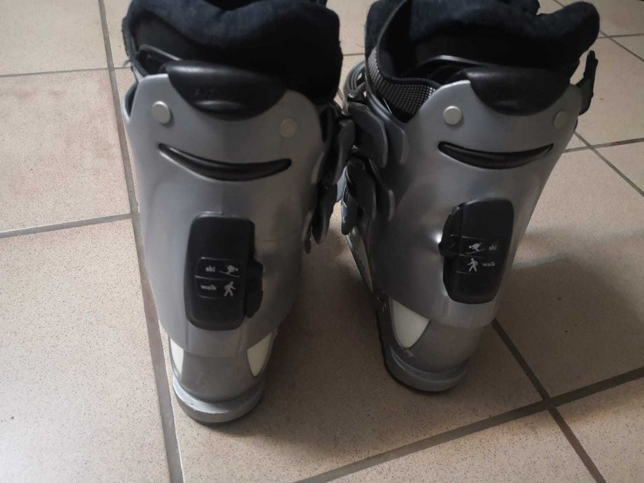 Vand clapari Nordica marimea 38