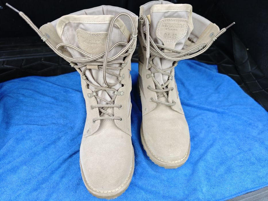 Bocanci combat  militari