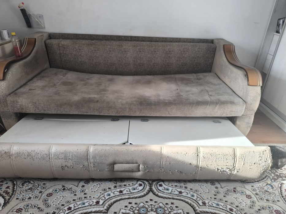 Отдам даром диван