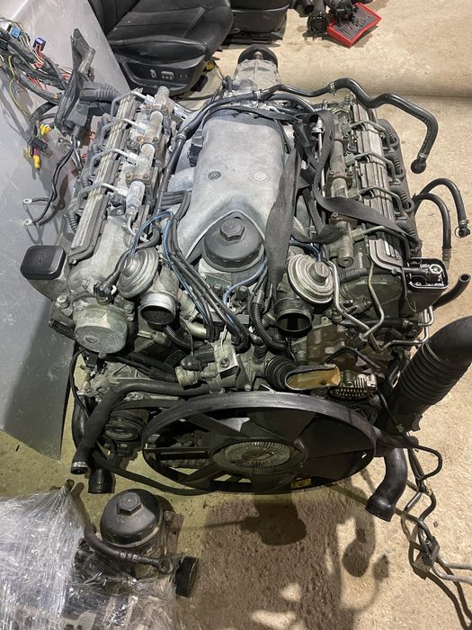 Dezmembrez motor 4.0d v8 biturbo e38 740d // 5hp30