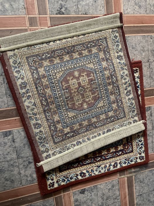 2 Коврика маленькие теплые сидушка на стул