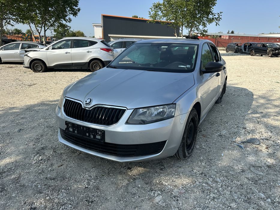 Шкода Октавия 1.6tdi-CLH - На Части!!!