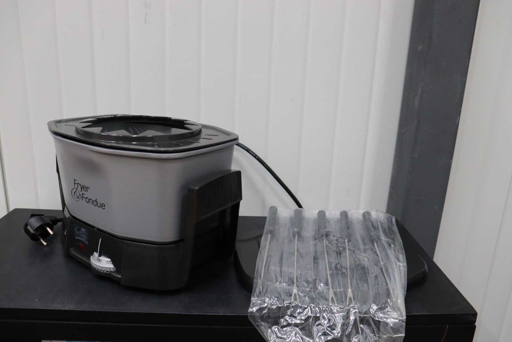 Фритюрник и фондю 2 в 1 Fritel FF 1400