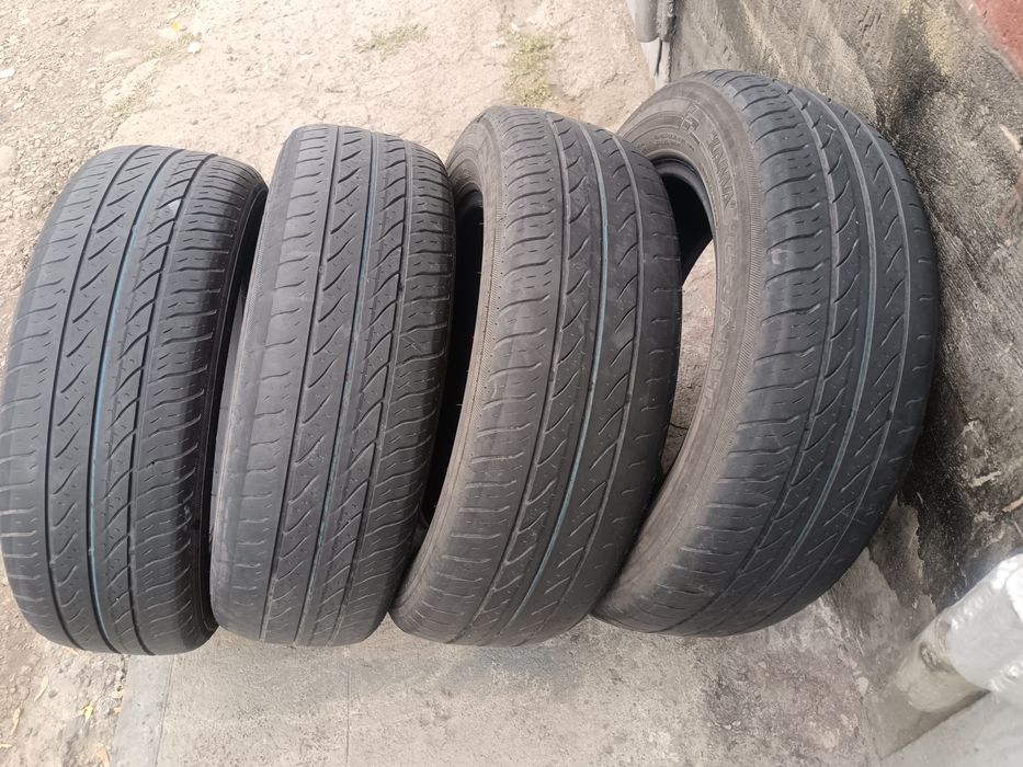 Продам комплект шин 175/65/R14