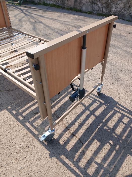 Болнично легло..