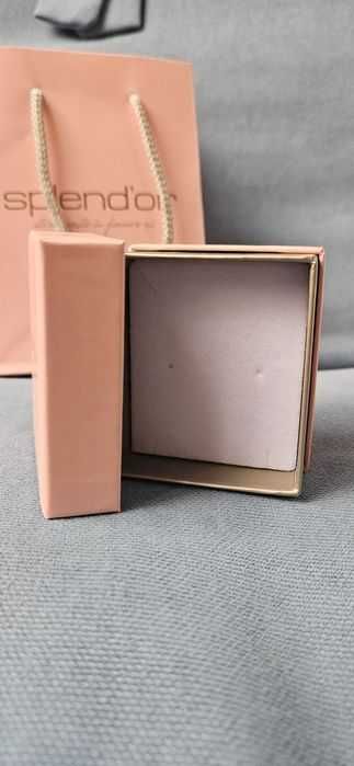 Set cutie SPLENDOR inel logodna sau alta bijuterie:Lant,bratara,cercei