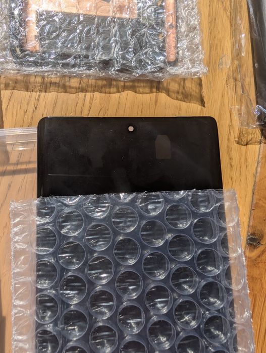 Google Pixel 6 Pro 256 GB + 2 ecrane de schimb + 3 huse + 3 folii privacy