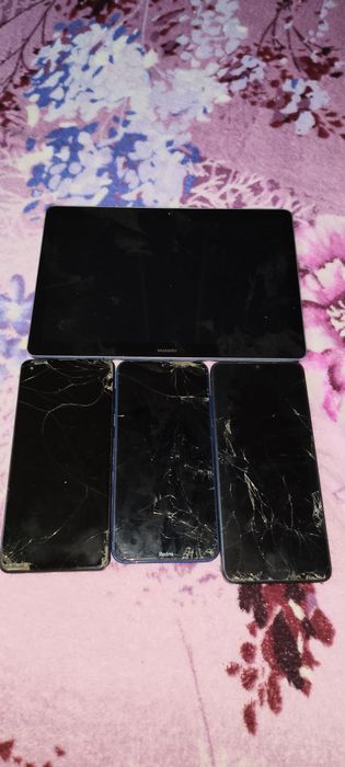 Lot tot 300 lei telefoane+tableta